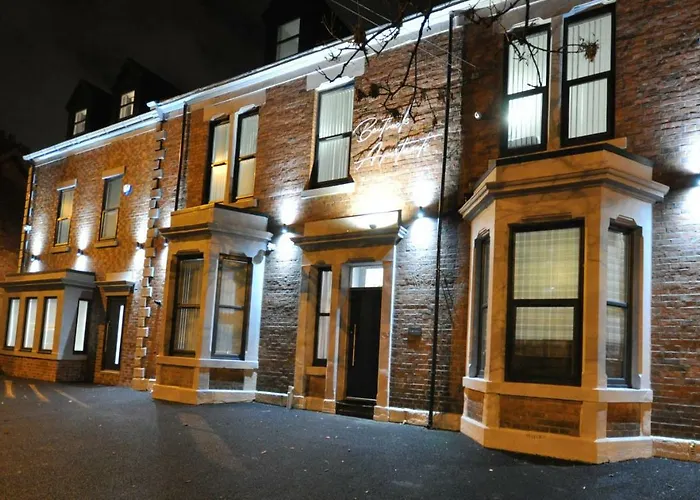 Hotel near College: Bentinck Apartments